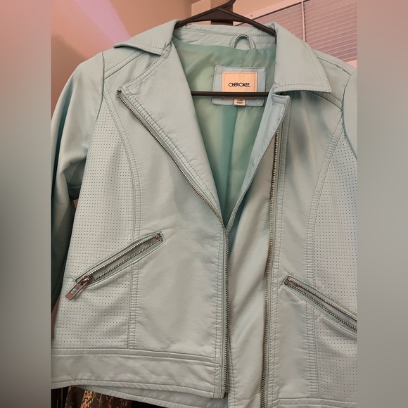 🚫 SOLD 🚫 Womens Leather Jacket - Picture 3 of 3